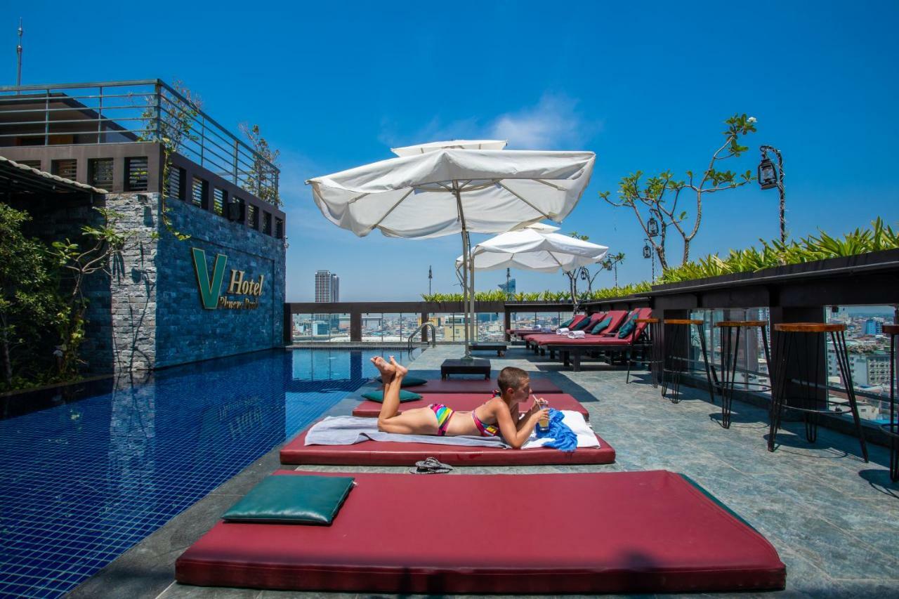 V Hotel Phnom Pen Exterior foto